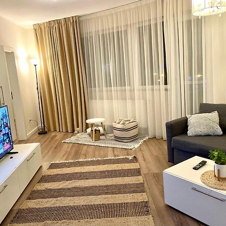 Apartamento Moonlight Charming Shelter - 3Br 180º Balcony View Oradea Exterior foto