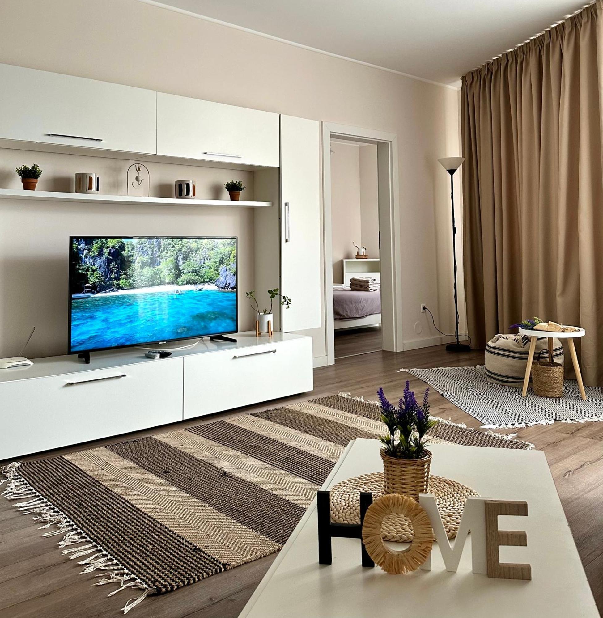 Apartamento Moonlight Charming Shelter - 3Br 180º Balcony View Oradea Exterior foto